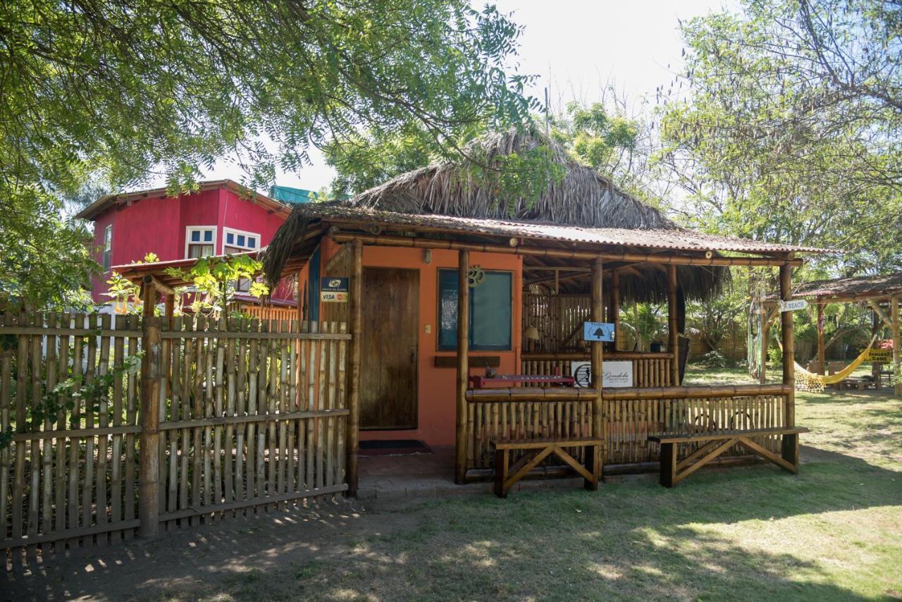 La Gondola Bed and Breakfast Montañita Εξωτερικό φωτογραφία